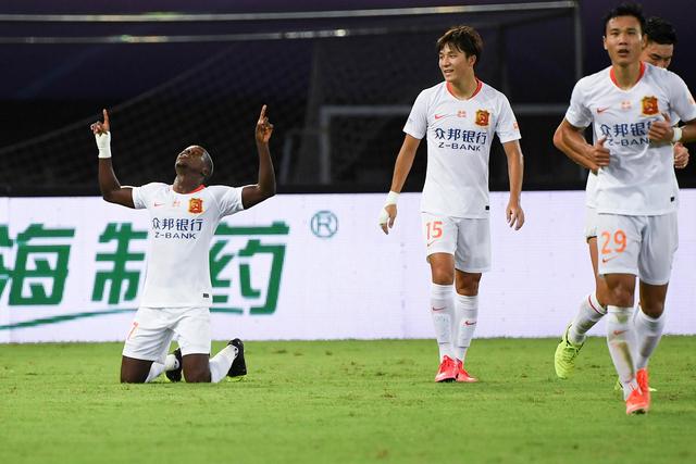 欧冠夺冠赔率：巴萨1赔4.5领跑 皇马利物浦紧追